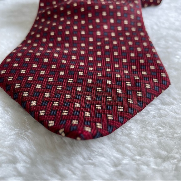 Nautica Wine Square Weave Print Textured Silk Tie - Picture 4 of 10
